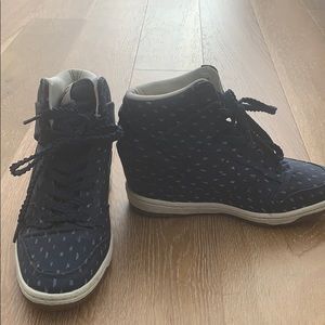 Nike Dunk wedged sneakers